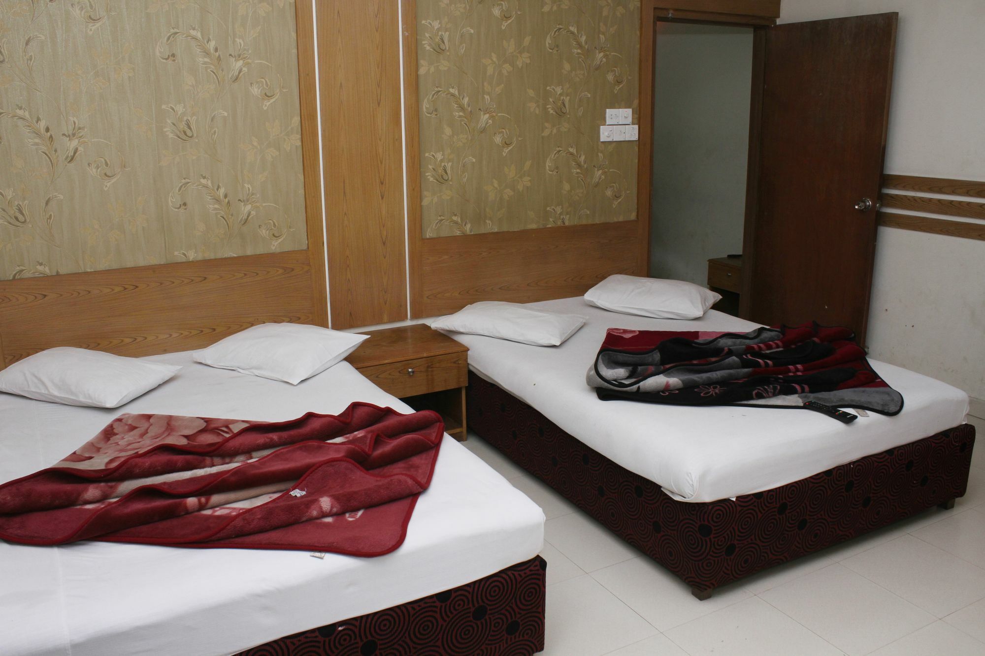 Hotel White Beach Koks Badźar Zewnętrze zdjęcie